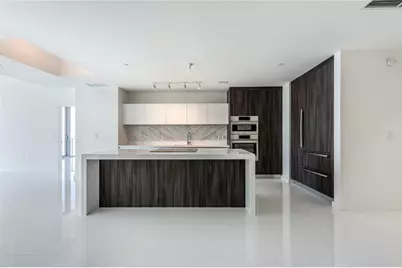 851 NE 1st Avenue #1912, Miami, FL 33132 - Photo 2