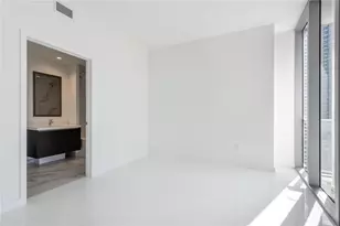 851 NE 1st Ave, Miami, FL 33132 - Photo 12