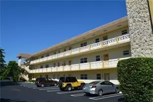 5131 W Oakland Park Blvd, Lauderdale Lakes, FL 33313 - Photo 4