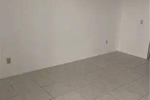 11906 NW 11th St, Pembroke Pines, FL 33026 - Photo 4