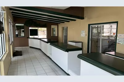 1212 NE 26th Street, Wilton Manors, FL 33305 - Photo 4