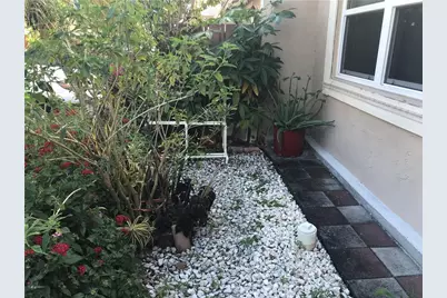 780 Banks Road, Margate, FL 33063 - Photo 4