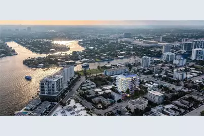 527 Orton Avenue #402B, Fort Lauderdale, FL 33304 - Photo 12