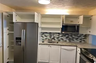 290 Racquet Club Rd, Weston, FL 33326 - Photo 2