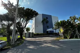 105 S Riverside Dr, Pompano Beach, FL 33062 - Photo 26