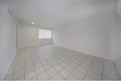 1000 NW 95th Terrace, Miami, FL 33150 - Photo 8