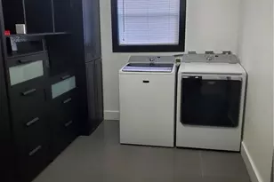 200 SW 3rd Ave, Hallandale Beach, FL 33009 - Photo 12