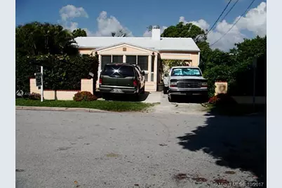 9324 Abbott Avenue, Surfside, FL 33154 - Photo 32