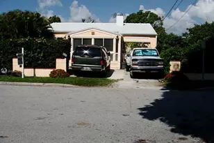 9324 Abbott Ave, Surfside, FL 33154 - Photo 32