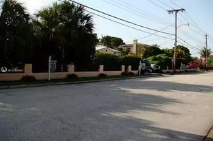 9324 Abbott Ave, Surfside, FL 33154 - Photo 30