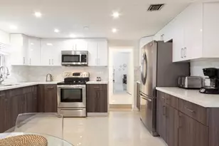 11450 SW 17th St, Davie, FL 33325 - Photo 14