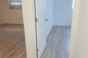 900 SW 11th St, Hallandale Beach, FL 33009 - Photo 8