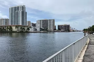 100 Golden Isles Dr, Hallandale Beach, FL 33009 - Photo 20