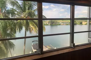 4311 Crystal Lake Dr, Deerfield Beach, FL 33064 - Photo 4