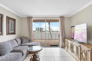 18260 N Bay Rd, North Miami Beach, FL 33160 - Photo 16