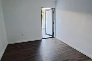 1027 SW 3rd St, Miami, FL 33130 - Photo 8