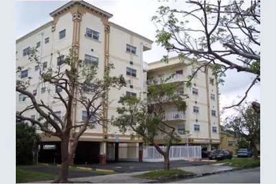 2008 Jackson Street #D5, Hollywood, FL 33020 - Photo 2