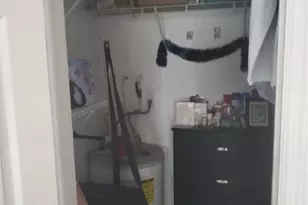 1021 NE 24th Ave, Pompano Beach, FL 33062 - Photo 10