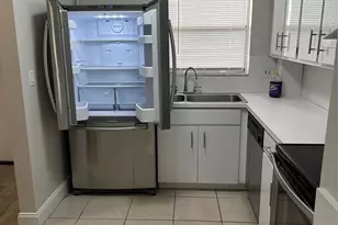 941 Crystal Lake Dr, Deerfield Beach, FL 33064 - Photo 6