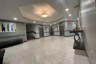 1400 St Charles Pl, Pembroke Pines, FL 33026 - Photo 20