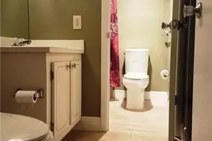 1400 St Charles Pl, Hollywood, FL 33026 - Photo 16