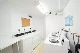 1400 St Charles Pl, Pembroke Pines, FL 33026 - Photo 22