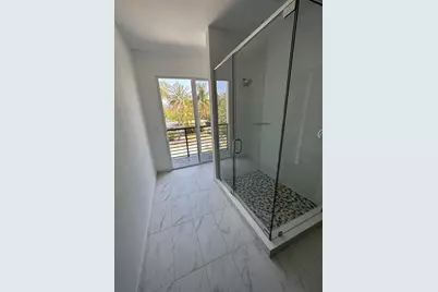 402 SE 22nd Street #2, Fort Lauderdale, FL 33316 - Photo 18