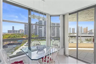 3530 Mystic Pointe Drive #910, Aventura, FL 33180 - Photo 10