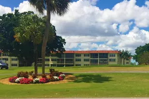 9420 S Hollybrook Lake Dr, Pembroke Pines, FL 33025 - Photo 1