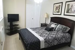 9420 S Hollybrook Lake Dr, Hollywood, FL 33025 - Photo 24