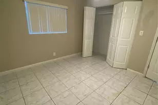 5709 NW 27th Ct, Fort Lauderdale, FL 33313 - Photo 10