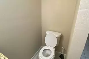 5709 NW 27th Ct, Fort Lauderdale, FL 33313 - Photo 16