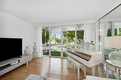 800 SE 4th Street SE #104, Fort Lauderdale, FL 33301 - Photo 8