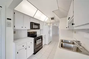 7200 Radice Ct, Lauderhill, FL 33319 - Photo 20