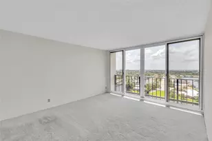 521 N Riverside Dr, Pompano Beach, FL 33062 - Photo 8