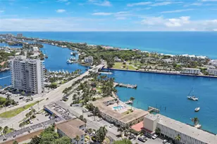 2508 Bay Dr, Pompano Beach, FL 33062 - Photo 10