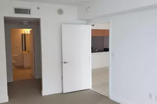 1750 N Bayshore Dr, Miami, FL 33132 - Photo 4