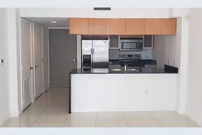 1750 N Bayshore Drive #5205, Miami, FL 33132 - Photo 2
