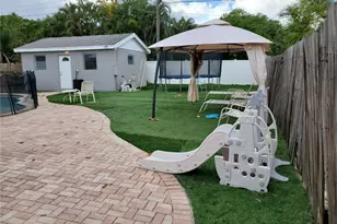 811 S Broadway, Lantana, FL 33462 - Photo 6