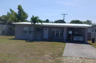 811 S Broadway, Lantana, FL 33462 - Photo 2