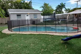 811 S Broadway, Lantana, FL 33462 - Photo 12