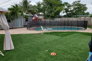 811 S Broadway, Lantana, FL 33462 - Photo 1