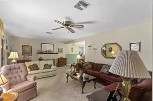 1577 NE 49th St, Oakland Park, FL 33334 - Photo 8