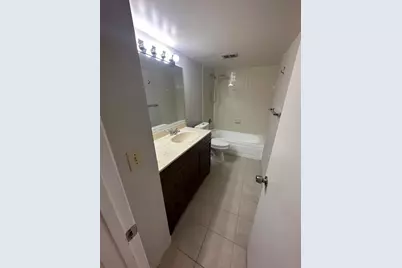 9001 Wiles Road, Pompano Beach, FL 33067 - Photo 10