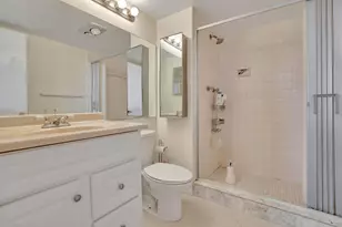 8930 S Hollybrook Blvd, Pembroke Pines, FL 33025 - Photo 6