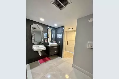 1150 Hillsboro Mile #212, Pompano Beach, FL 33062 - Photo 34