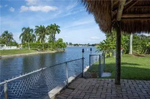 8165 NW 182nd St, Hialeah, FL 33015 - Photo 4