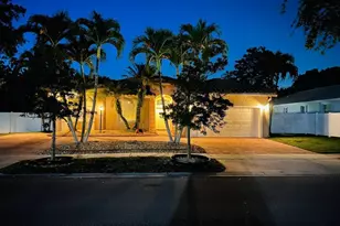 12725 NW 18th Ct, Pembroke Pines, FL 33028 - Photo 6
