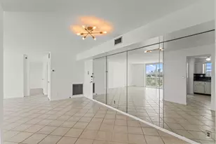 137 Golden Isles Dr, Hallandale Beach, FL 33009 - Photo 32