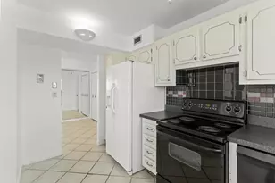 137 Golden Isles Dr, Hallandale Beach, FL 33009 - Photo 48